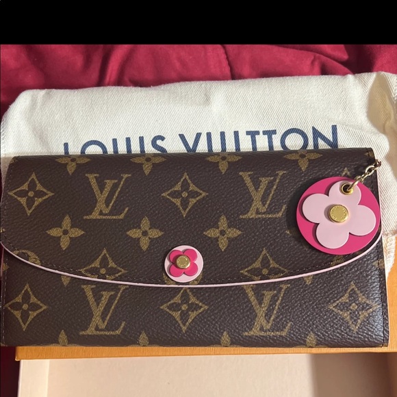 Louis Vuitton Handbags - ❌ sold ❌ Louis Vuitton Limited Edition Wallet